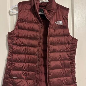 The North Face Quilted Vest - Burgundy